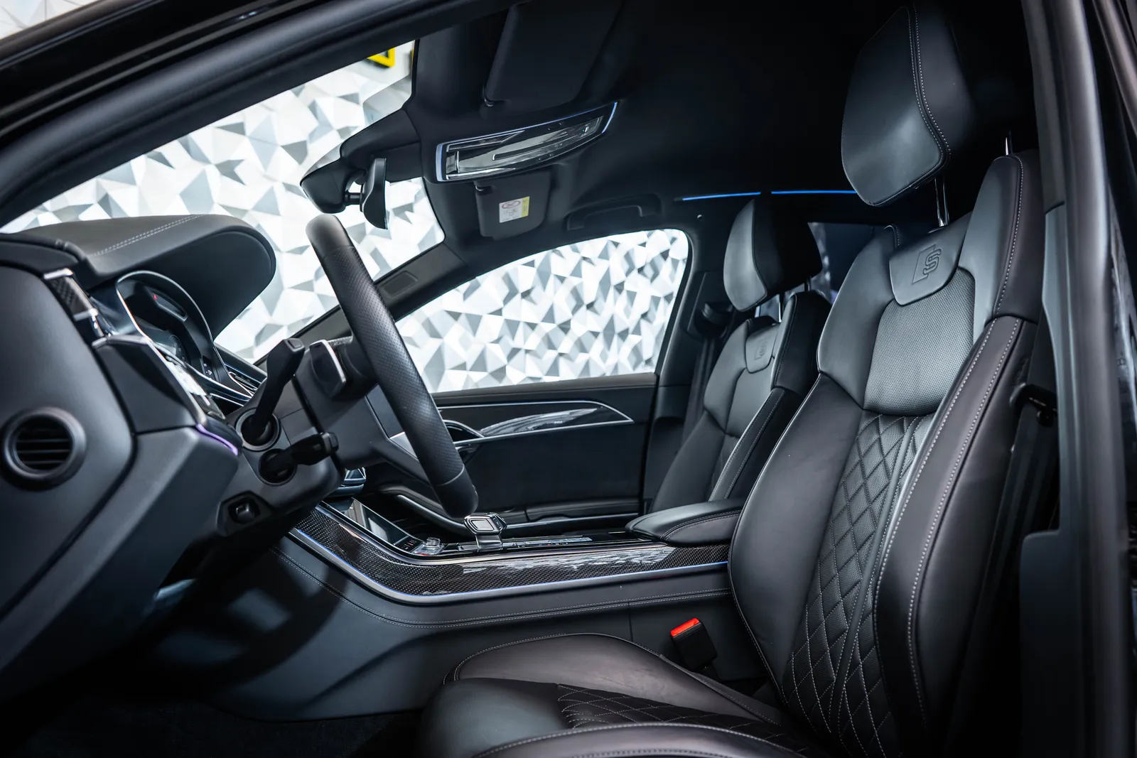 Audi S8 quattro*B&O*360*21*SoftCl* – снимка 13