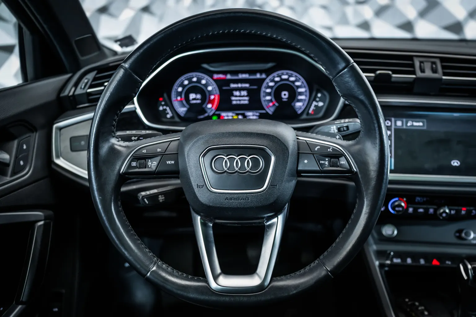 Audi Q3 2.0 TFSI Quattro*Pano*Camera – снимка 11