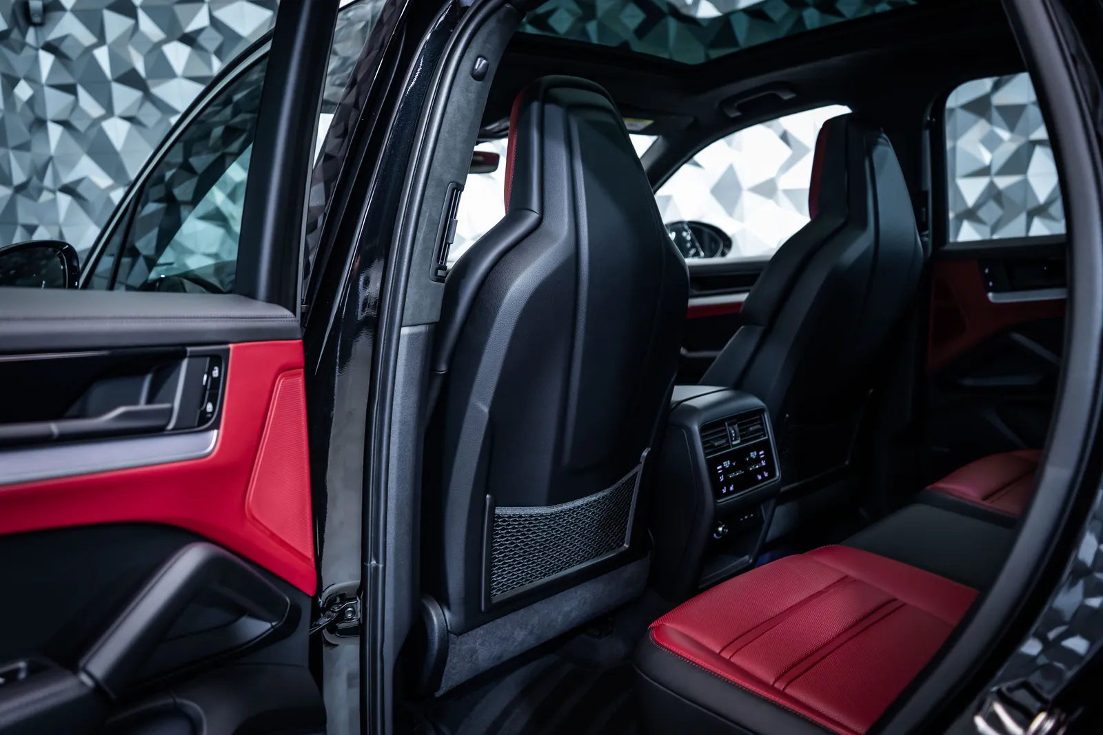 Porsche Cayenne Turbo E-Hybrid Pano*Bose*360 – снимка 14