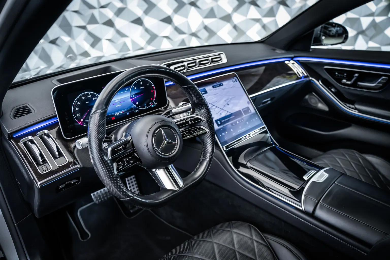 Mercedes-Benz S 400 d L 4M AMG+Pano+DIGITAL-L+Burmester3D+21 – снимка 8