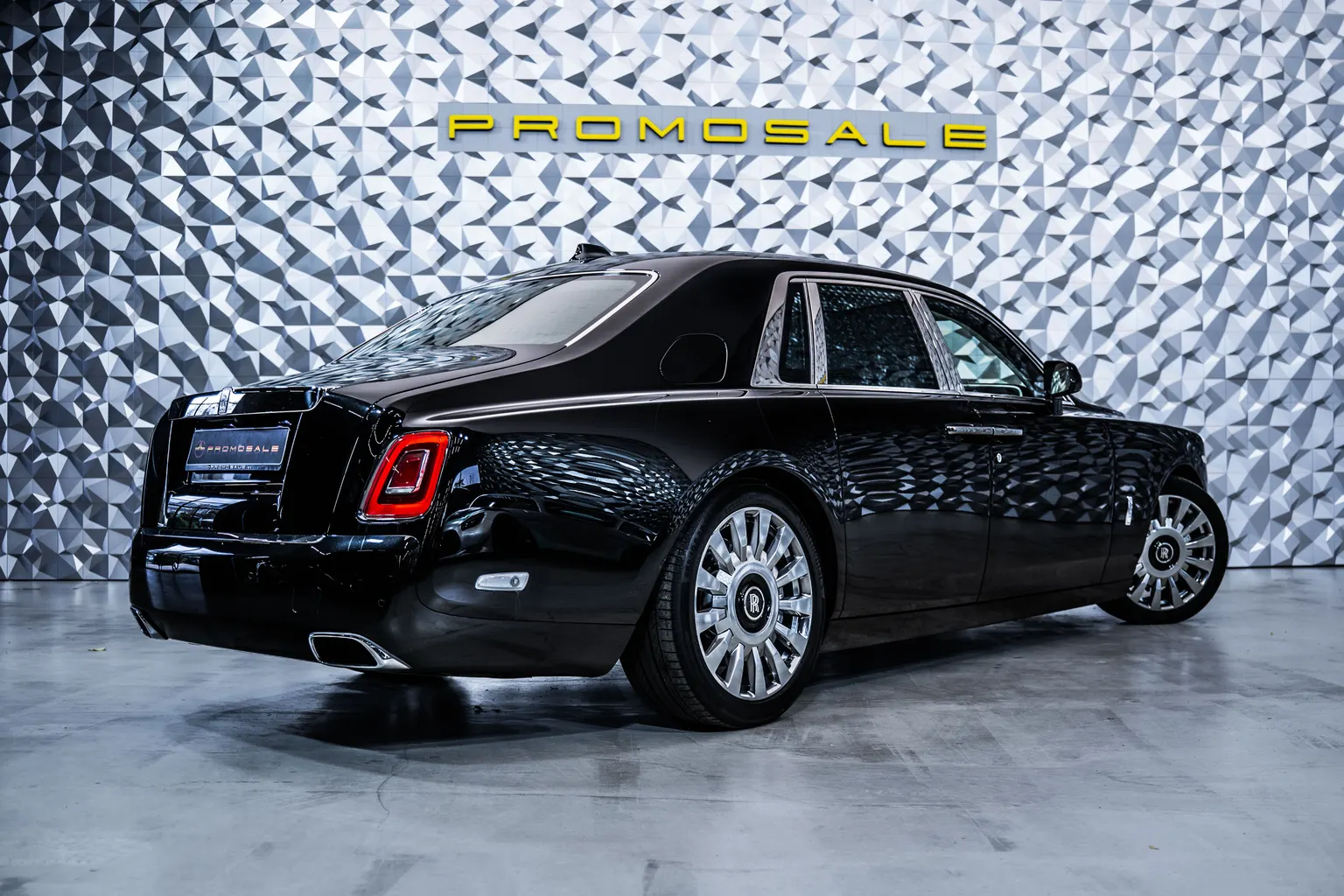 Rolls-Royce Phantom VIII*StarLights*Massage*360*TV*22 – снимка 4