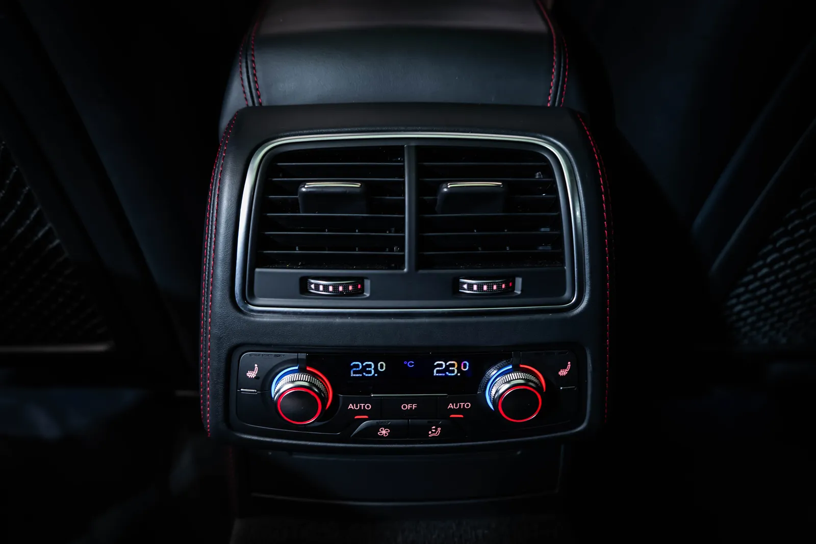 Audi Rs6 *Performance*B&O*HUD*ACC*SOFT-CLOSE* – снимка 15