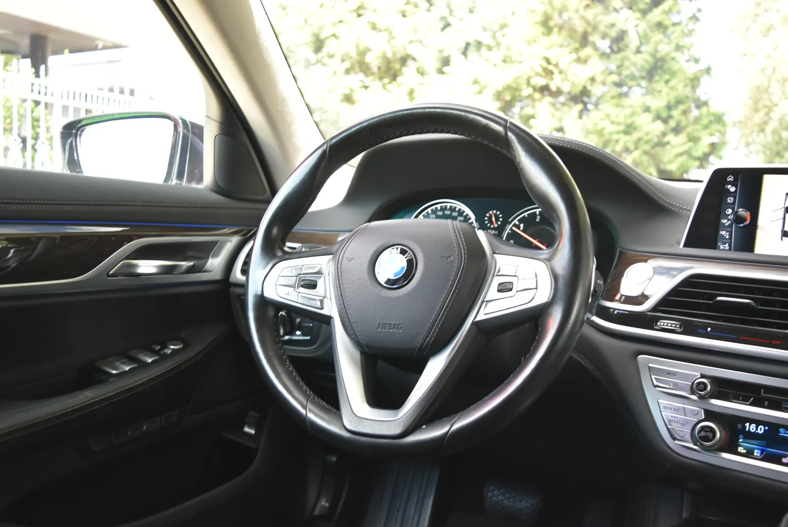 BMW 740 d xDrive*SoftCl*360*DisplayKey* – снимка 17