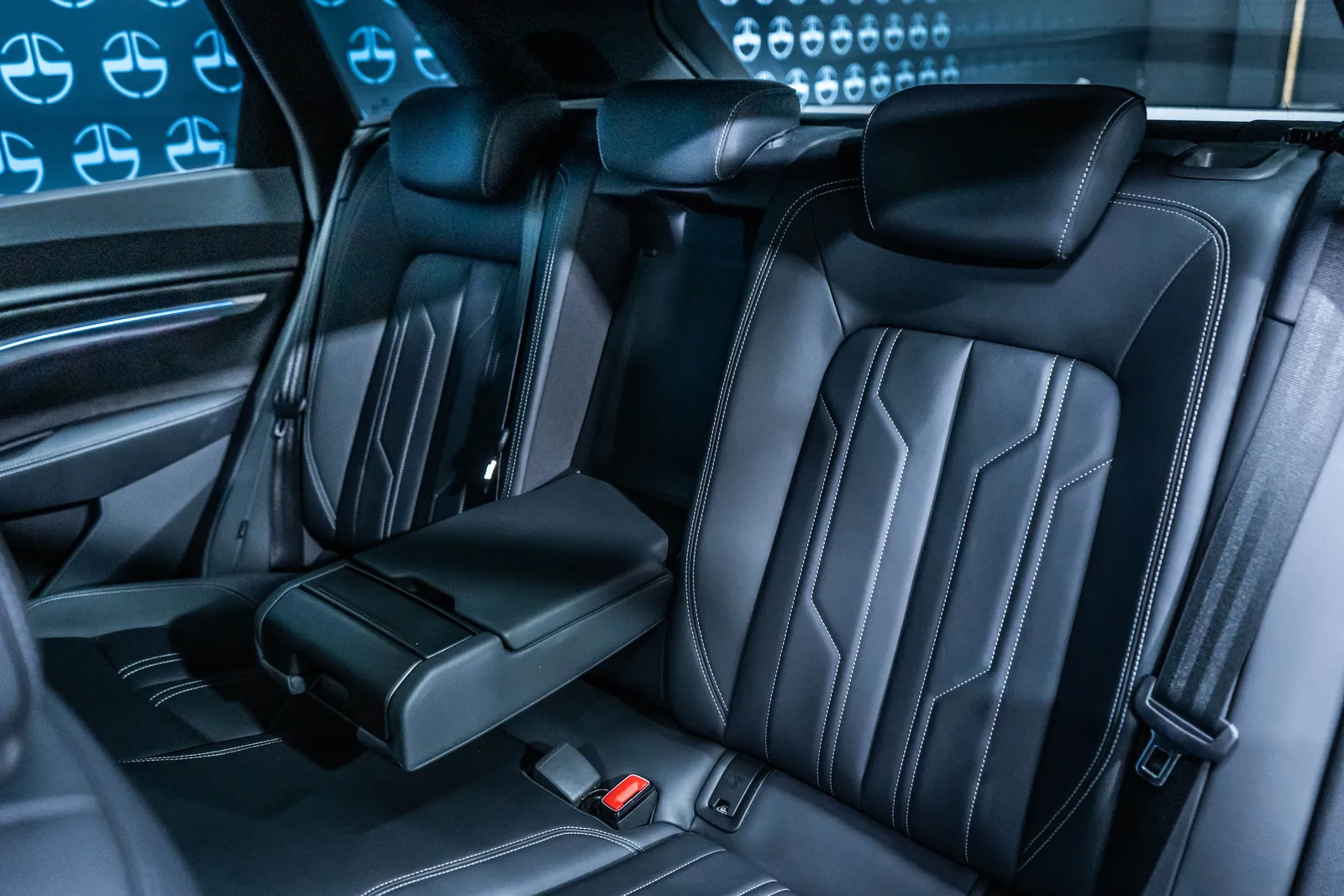 Audi E-tron 55 quattro Pano LED SHZ ACC Klimaut. – снимка 16