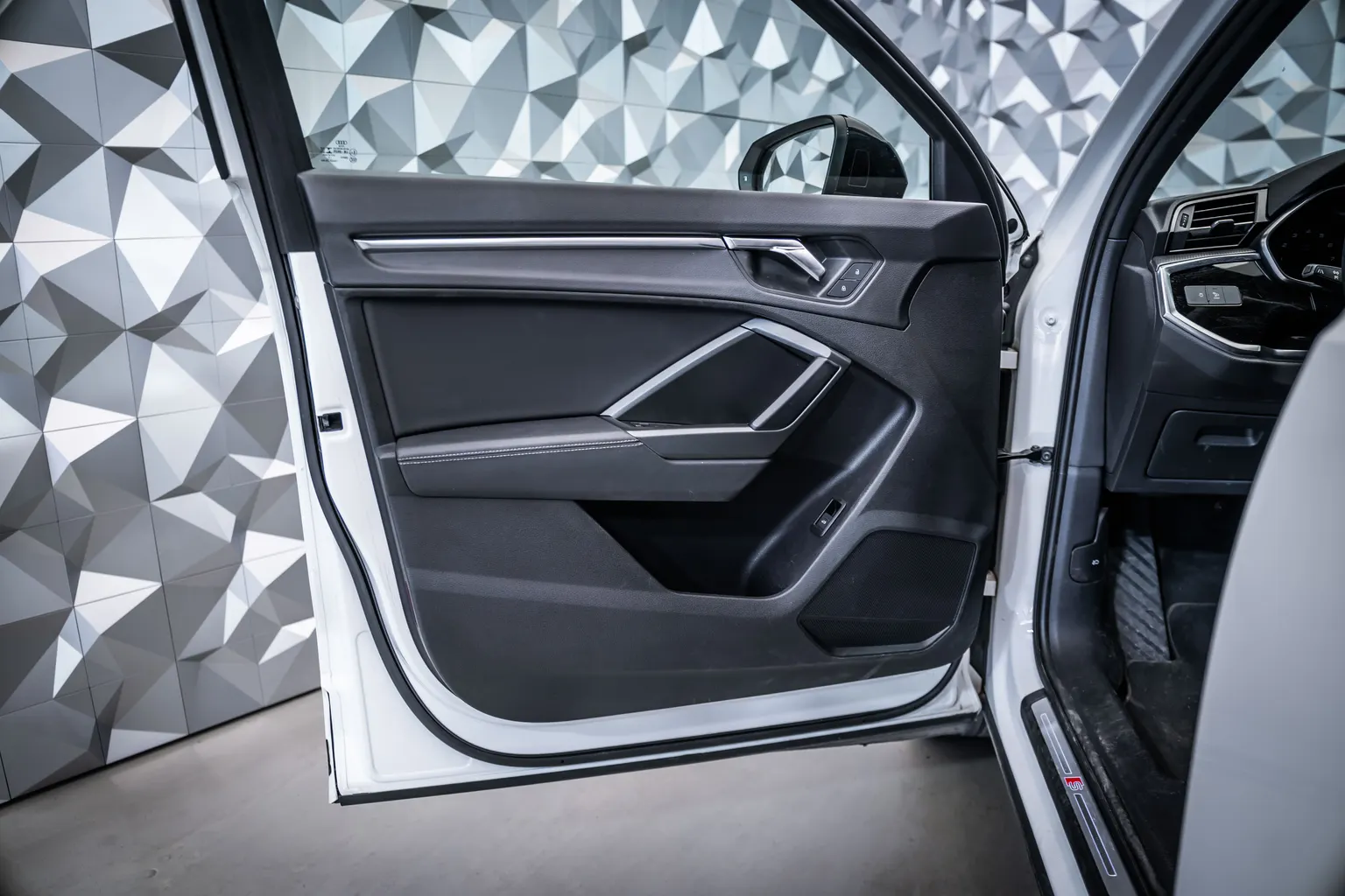 Audi Q3 2.0 TFSI Quattro*Pano*Camera – снимка 7