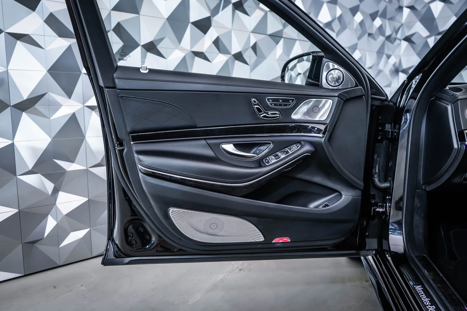 Mercedes-Benz S 560 4M AMG*Pano*Burmester – снимка 7