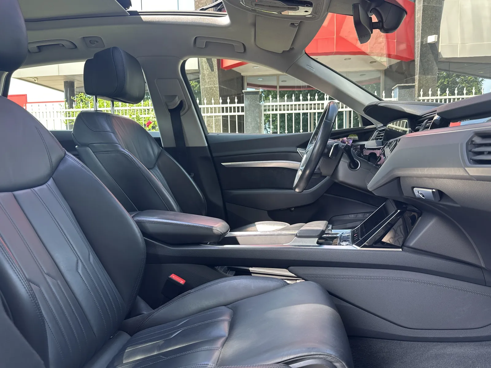 Audi E-tron 50 – снимка 13