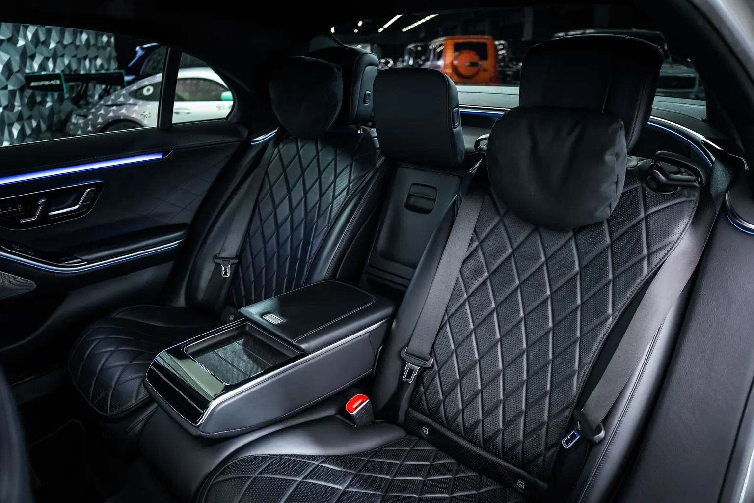 Mercedes-Benz S 400 d L 4M AMG+Pano+DIGITAL-L+Burmester3D+21 – снимка 16