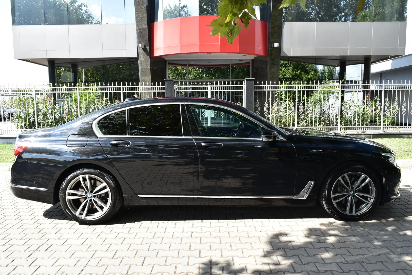 BMW 740 d xDrive*SoftCl*360*DisplayKey* – снимка 6
